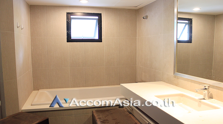 8  3 br Apartment For Rent in Sukhumvit ,Bangkok BTS Nana at Easy to access BTS and MRT 10317