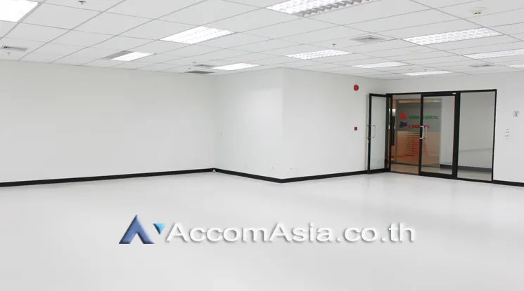 unit Office space For Rent in Sukhumvit, Bangkok  near BTS Phrom Phong (AA21219)