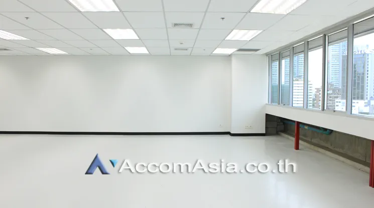 6  Office Space For Rent in Sukhumvit ,Bangkok BTS Phrom Phong at UBC II Building AA21219