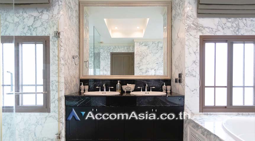 21  4 br House for rent and sale in Sukhumvit ,Bangkok BTS Phra khanong at Baan Sansiri Sukhumvit 67 AA21228