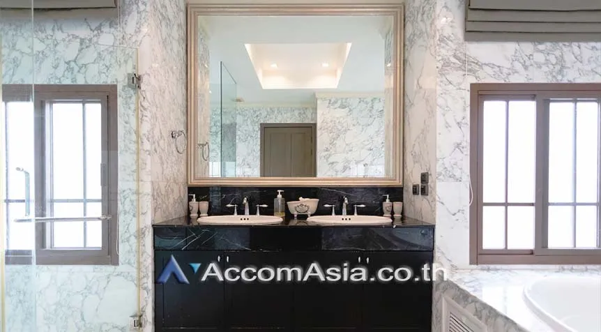 21  4 br House for rent and sale in Sukhumvit ,Bangkok BTS Phra khanong at Baan Sansiri Sukhumvit 67 AA21228