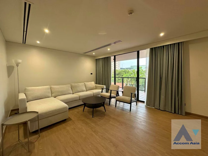 Pet friendly |  Children Dreaming Place - Garden Apartment  3 Bedroom for Rent BTS Sala Daeng in Sathorn Bangkok