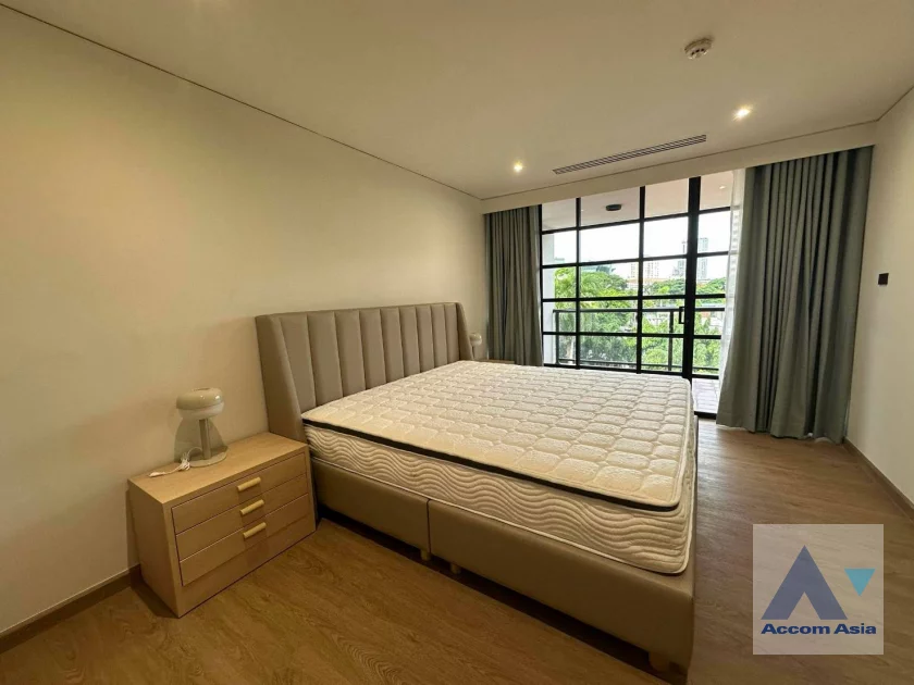 8  3 br Apartment For Rent in Sathorn ,Bangkok MRT Lumphini - BTS Sala Daeng at Children Dreaming Place - Garden AA21290