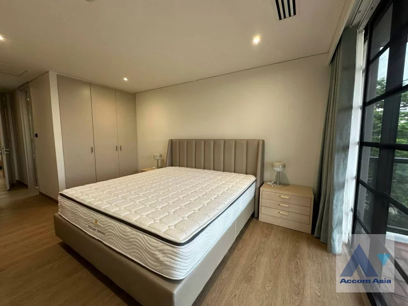 9  3 br Apartment For Rent in Sathorn ,Bangkok MRT Lumphini - BTS Sala Daeng at Children Dreaming Place - Garden AA21290