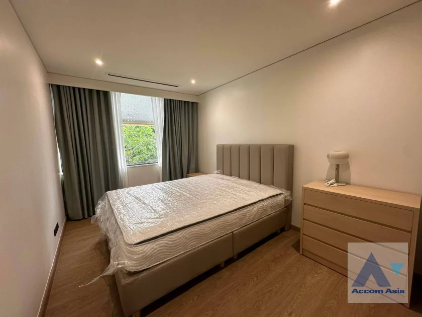 10  3 br Apartment For Rent in Sathorn ,Bangkok MRT Lumphini - BTS Sala Daeng at Children Dreaming Place - Garden AA21290