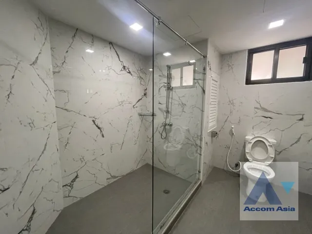 16  3 br Apartment For Rent in Sukhumvit ,Bangkok BTS Asok - MRT Sukhumvit at Convenience for your family AA21334