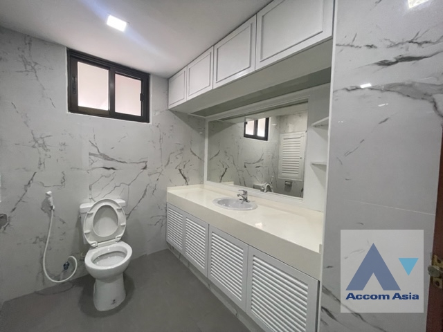 15  3 br Apartment For Rent in Sukhumvit ,Bangkok BTS Asok - MRT Sukhumvit at Convenience for your family AA21334