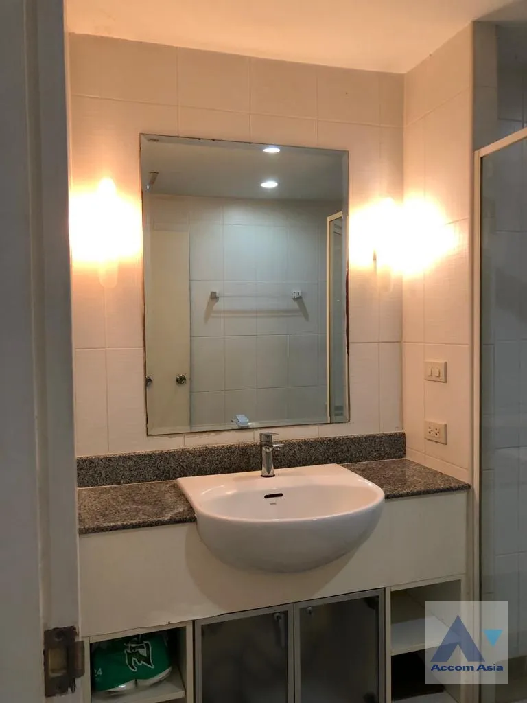 11  1 br Condominium for rent and sale in Sukhumvit ,Bangkok BTS Nana at Baan Siri Sukhumvit 13 AA21403