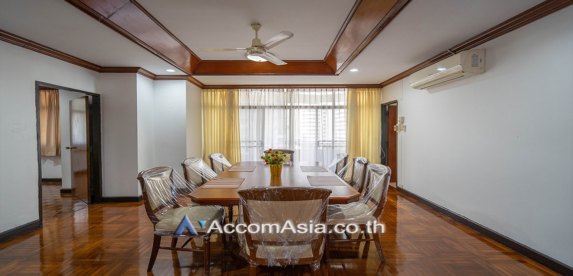  1  3 br Apartment For Rent in Sukhumvit ,Bangkok BTS Nana at Low rise and Peaceful AA21420
