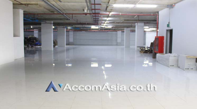  2  Retail / Showroom For Rent in Sukhumvit ,Bangkok BTS Phrom Phong at US Tower AA21437