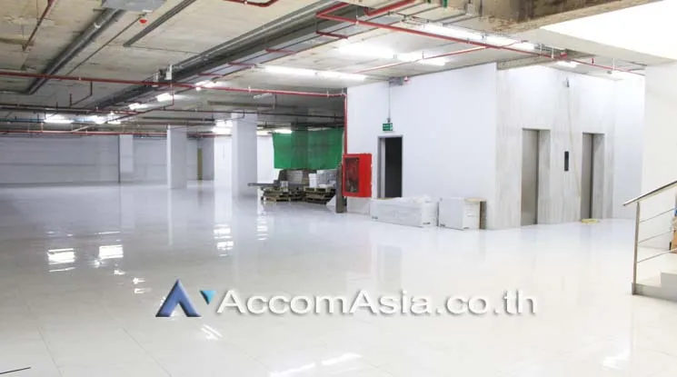 unit Retail / showroom For Rent in Sukhumvit, Bangkok  near BTS Phrom Phong (AA21437)