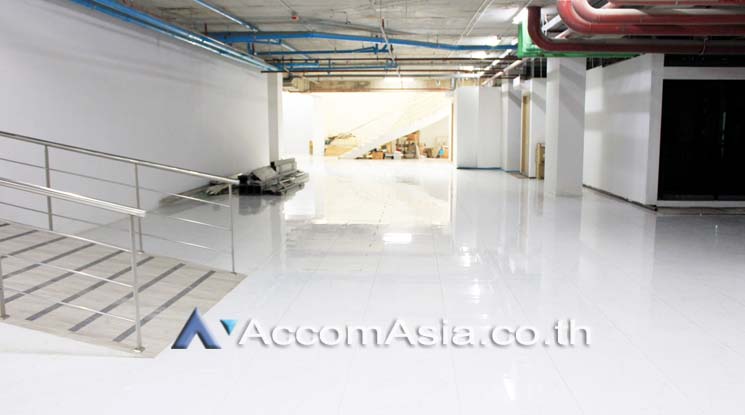 6  Retail / Showroom For Rent in Sukhumvit ,Bangkok BTS Phrom Phong at US Tower AA21437