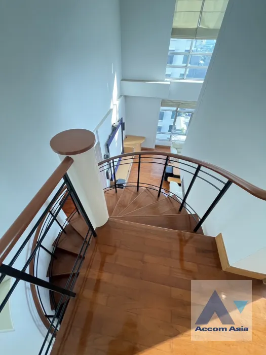 8  2 br Condominium For Sale in Ploenchit ,Bangkok BTS Chitlom at Grand Langsuan AA21473