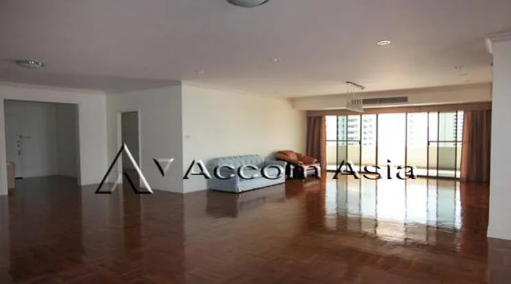 unit 4 Bedrooms  Condominium For Rent in Sukhumvit, Bangkok  near BTS Nana (21321)