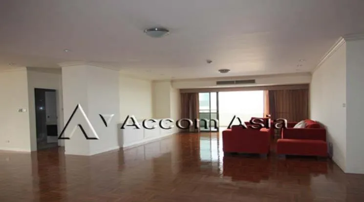 unit 4 Bedrooms  Condominium For Rent in Sukhumvit, Bangkok  near BTS Nana (21321)
