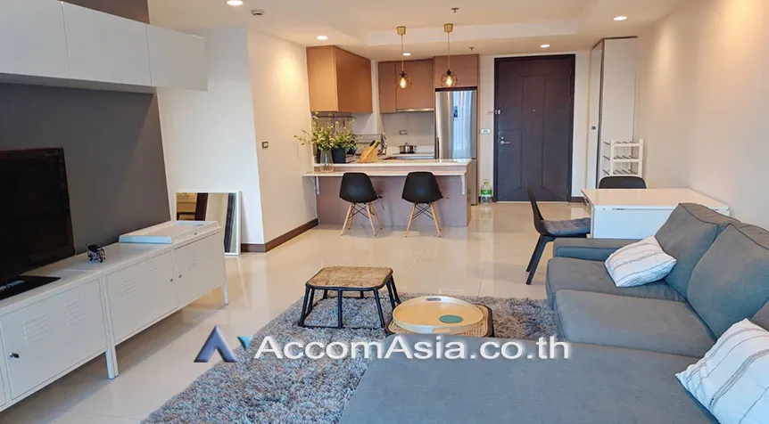 unit 1 Bedroom  Condominium For Rent & Sale in Ploenchit, Bangkok  near BTS Ratchadamri (AA21514)