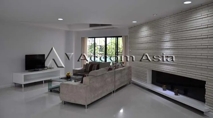unit 3 Bedrooms  Apartment For Rent in Sukhumvit, Bangkok  near MRT Sukhumvit - BTS Asok (2016001)