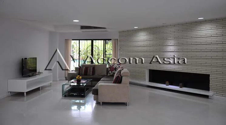 unit 3 Bedrooms  Apartment For Rent in Sukhumvit, Bangkok  near MRT Sukhumvit - BTS Asok (2016001)