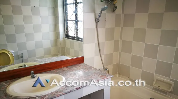 10  4 br House for rent and sale in Sukhumvit ,Bangkok BTS Phrom Phong AA21531