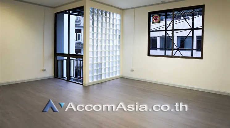 4  6 br Townhouse For Rent in Sukhumvit ,Bangkok BTS Phra khanong AA21547