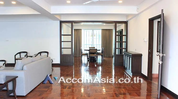 unit 3 Bedrooms  Apartment For Rent in Sukhumvit, Bangkok  near BTS Nana (AA21566)