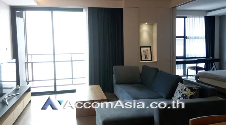 unit 1 Bedroom  Condominium For Rent & Sale in Sukhumvit, Bangkok  near BTS Ekkamai (AA21648)
