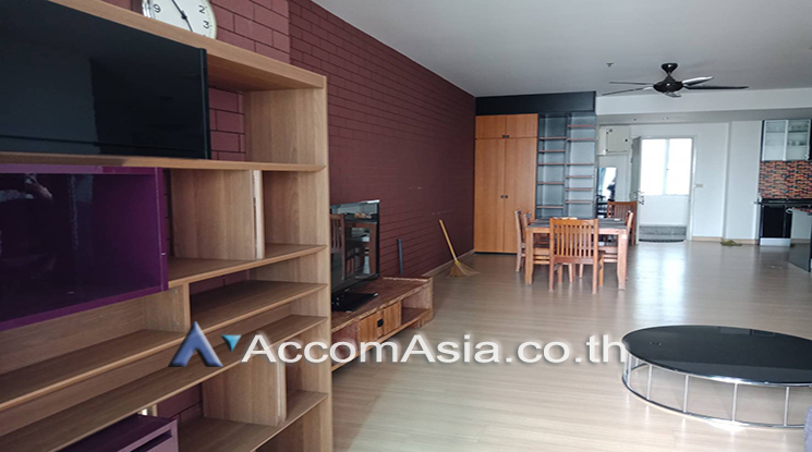  1  2 br Condominium For Rent in Charoen Nakhon ,Bangkok BTS Krung Thon Buri at Baan Chao Praya AA21671