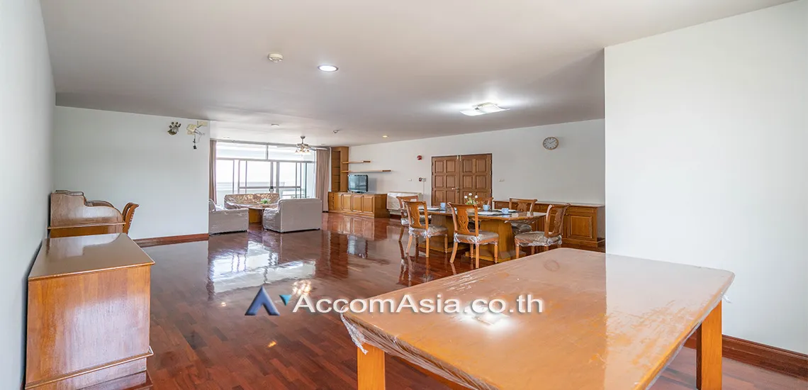 unitBig Balcony |  3 Bedrooms  Apartment For Rent in Sukhumvit, Bangkok  near BTS Phrom Phong (AA21674)