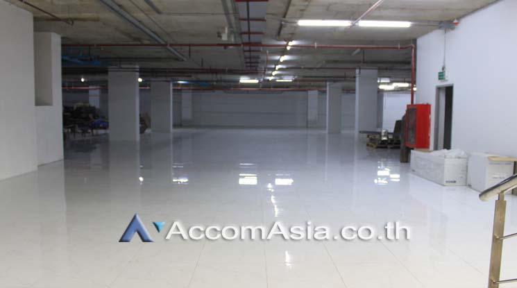5  Retail / Showroom For Rent in Sukhumvit ,Bangkok BTS Phrom Phong at US Tower AA21690