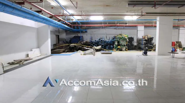 unit Retail / showroom For Rent in Sukhumvit, Bangkok  near BTS Phrom Phong (AA21694)