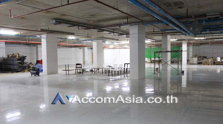 5  Retail / Showroom For Rent in Sukhumvit ,Bangkok BTS Phrom Phong at US Tower AA21694