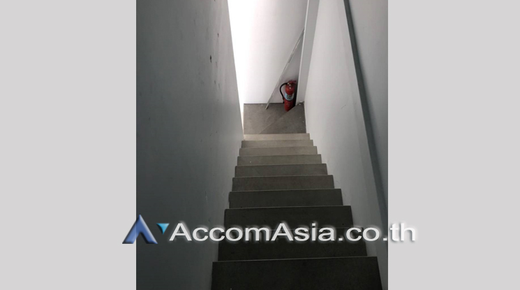 4  Office Space For Rent in Ratchadaphisek ,Bangkok MRT Sutthisan at Muangthai Phatra Complex AA21724