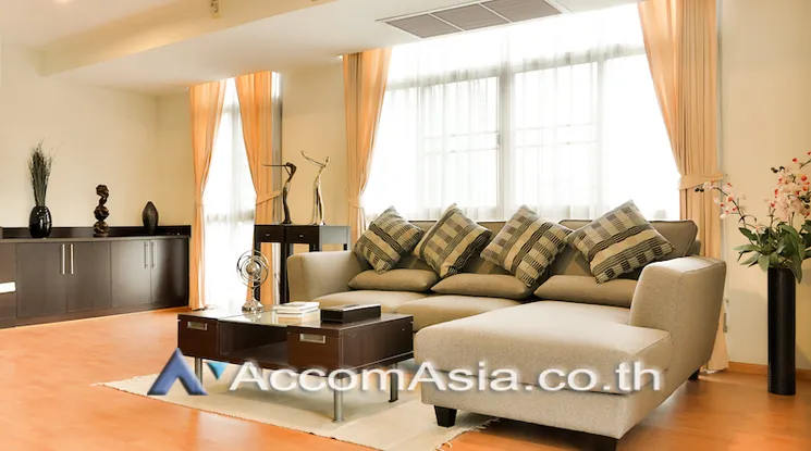 unit 2 Bedrooms  Apartment For Rent in Sukhumvit, Bangkok  near BTS Phrom Phong (AA21766)