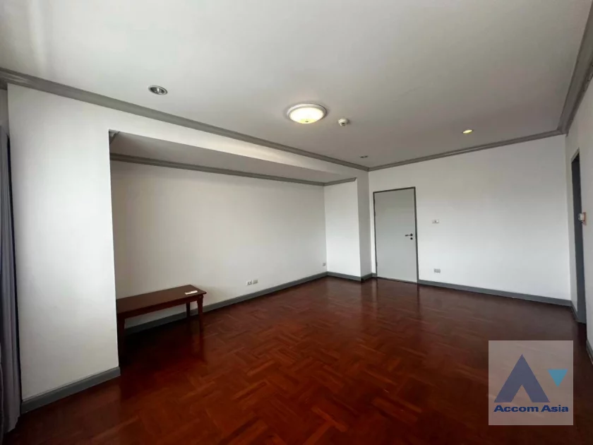18  4 br Condominium for rent and sale in Sukhumvit ,Bangkok BTS Nana at Tower Park AA21790