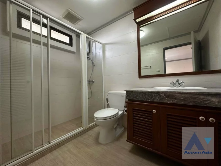 33  4 br Condominium for rent and sale in Sukhumvit ,Bangkok BTS Nana at Tower Park AA21790