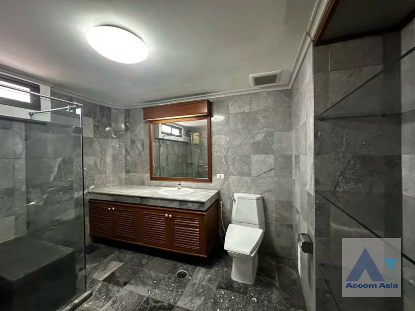 32  4 br Condominium for rent and sale in Sukhumvit ,Bangkok BTS Nana at Tower Park AA21790