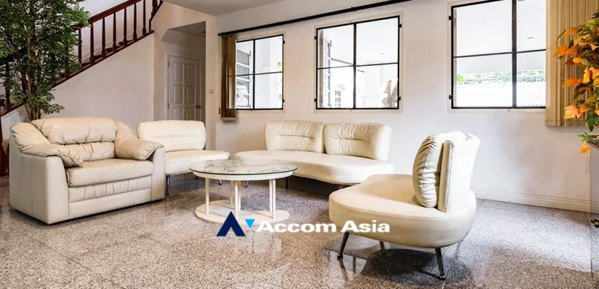 unitPet friendly |  4 Bedrooms  House For Rent & Sale in Sukhumvit, Bangkok  near BTS Punnawithi (AA21804)