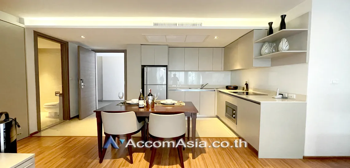 unit 2 Bedrooms  Apartment For Rent in Sukhumvit, Bangkok  near BTS Ekkamai (AA21867)