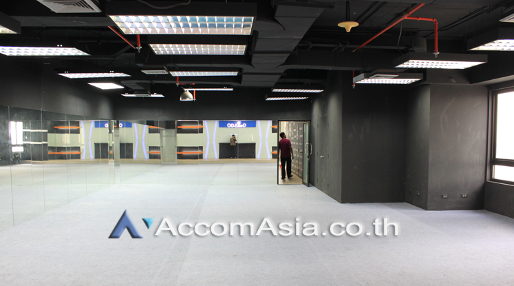  2  Office Space For Rent in Phaholyothin ,Bangkok MRT Phahon Yothin at Elephant Building AA21899