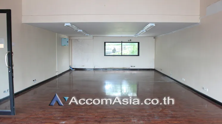 unit Retail / showroom For Rent in Sukhumvit, Bangkok  near BTS Phrom Phong - MRT Phetchaburi (AA21900)