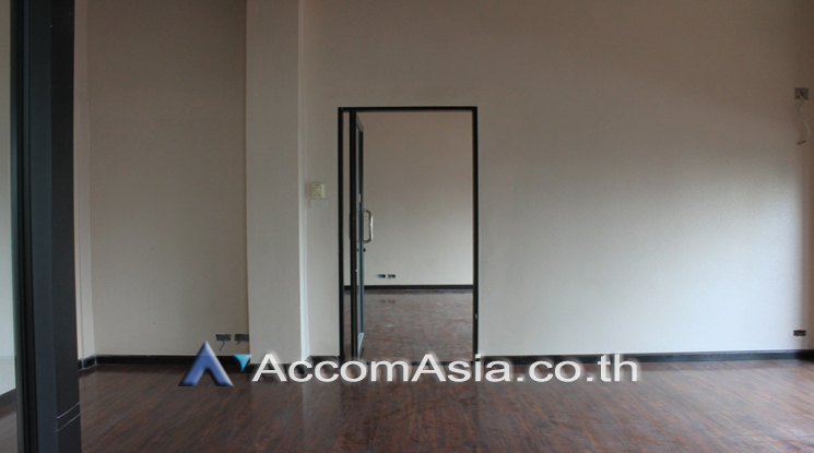 5  Retail / Showroom For Rent in Sukhumvit ,Bangkok BTS Phrom Phong - MRT Phetchaburi at Taka Town AA21900