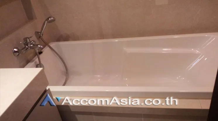 unit 2 Bedrooms  Condominium For Sale in Sukhumvit, Bangkok  near BTS Thong Lo (AA21942)
