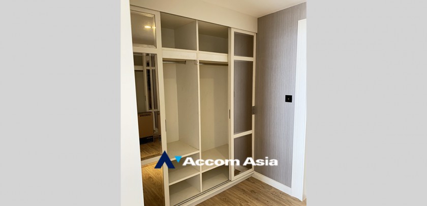  2  1 br Condominium For Rent in Silom ,Bangkok BTS Surasak at Nusa State Tower AA21964