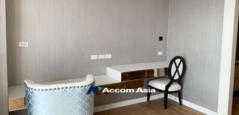  2  1 br Condominium For Rent in Silom ,Bangkok BTS Surasak at Nusa State Tower AA21965