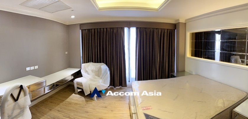 4  1 br Condominium For Rent in Silom ,Bangkok BTS Surasak at Nusa State Tower AA21966
