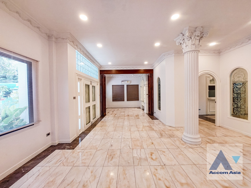 5  4 br House For Rent in Sukhumvit ,Bangkok BTS Thong Lo at Sukhumvit Villa AA21991