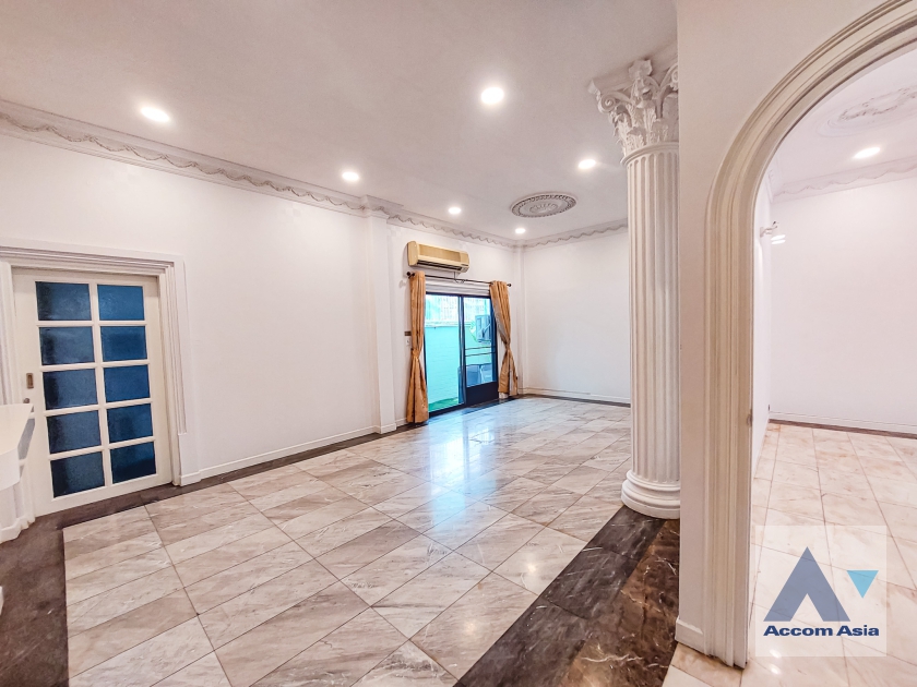 8  4 br House For Rent in Sukhumvit ,Bangkok BTS Thong Lo at Sukhumvit Villa AA21991