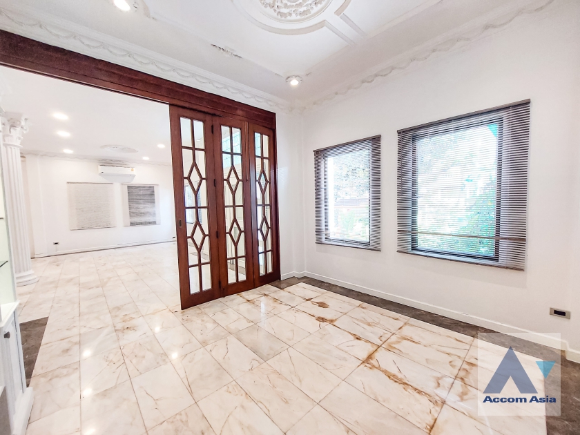 10  4 br House For Rent in Sukhumvit ,Bangkok BTS Thong Lo at Sukhumvit Villa AA21991