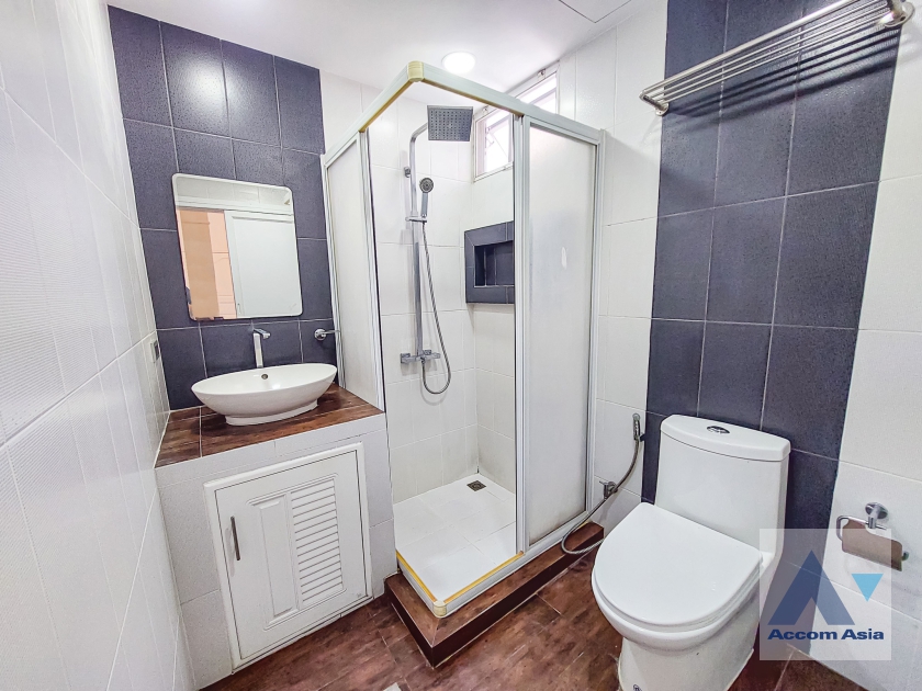 26  4 br House For Rent in Sukhumvit ,Bangkok BTS Thong Lo at Sukhumvit Villa AA21991