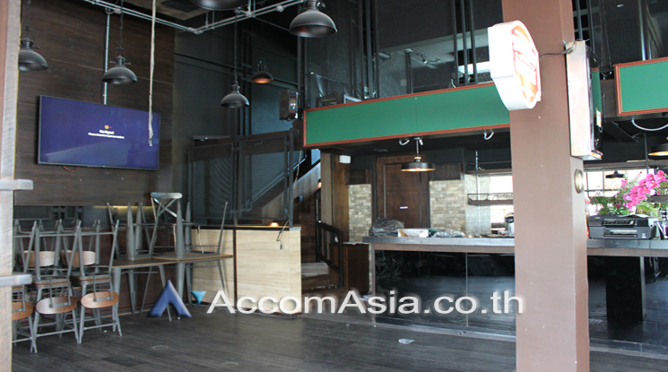 4  Retail / Showroom For Rent in Sukhumvit ,Bangkok MRT Phetchaburi - BTS Phrom Phong at Taka Town AA21993